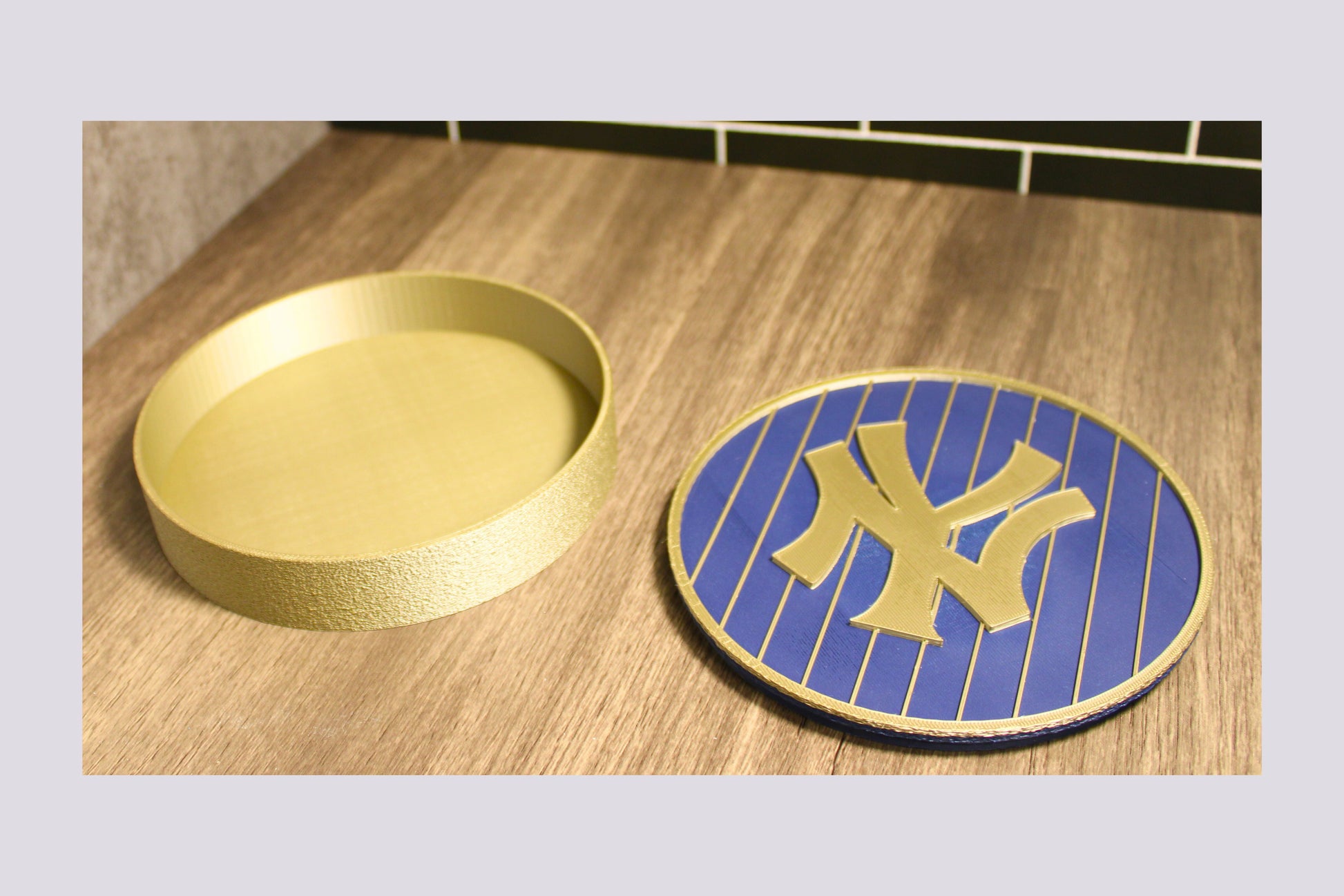 NY Yankees 3D Decorative Box. Blue and Iridium Gold Colored. Tiki-Taka3D