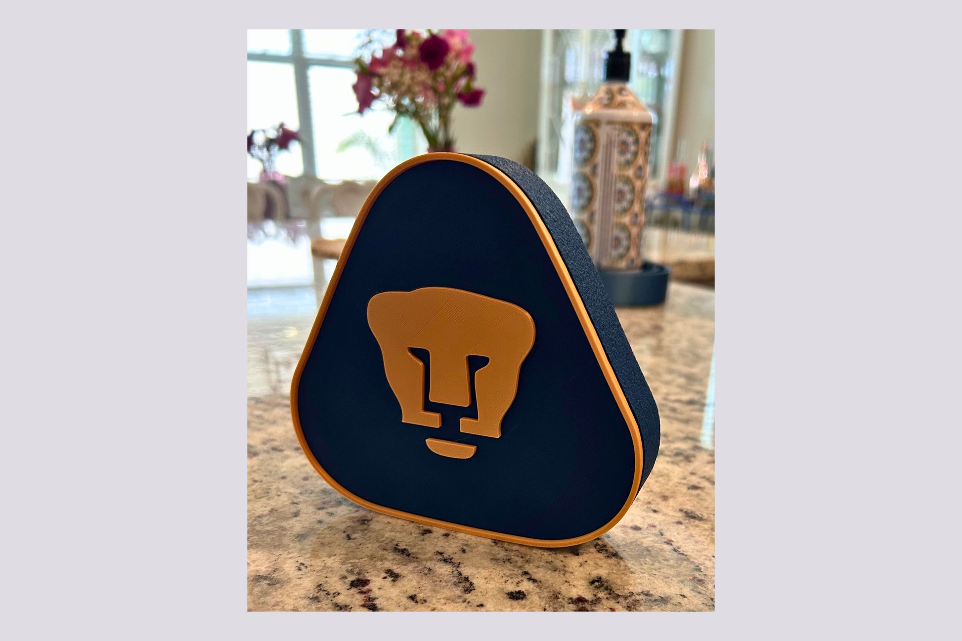 Pumas UNAM 3D Decorative Box | Universitario Soccer Shield | Customizable NFC | Handmade Mexican Fan Art| Mancave Sign Tiki-Taka3D