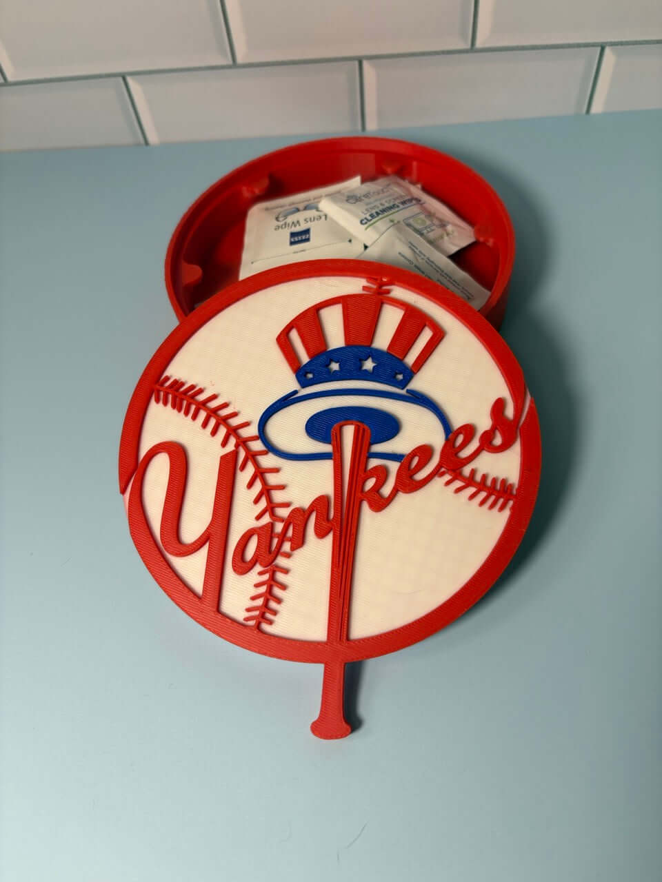 Customized New York Yankees 3D Decorative Box: Unique MLB Baseball Fan Gift for Sports Decor Tiki-Taka3D